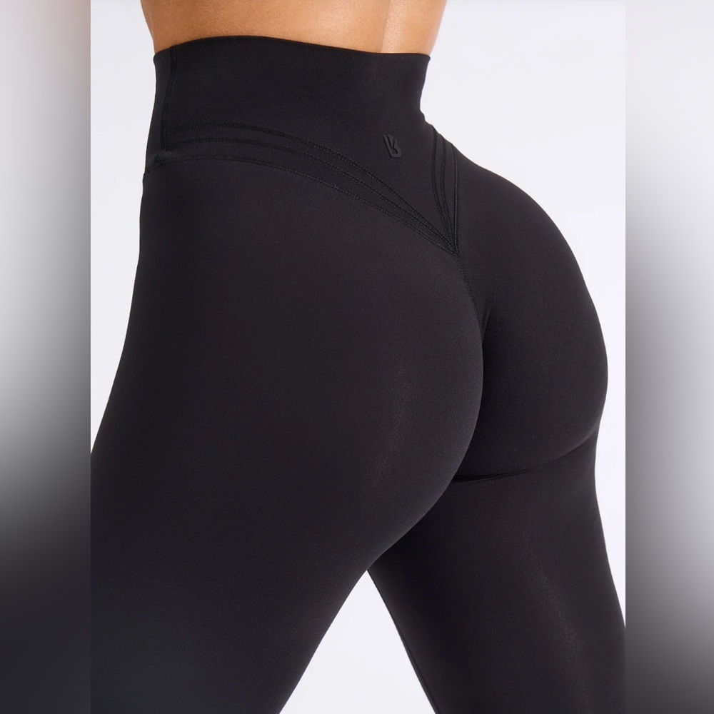 NWT 🆕 ORIGINAL Buffbunny Black Micro Legacy Leggings